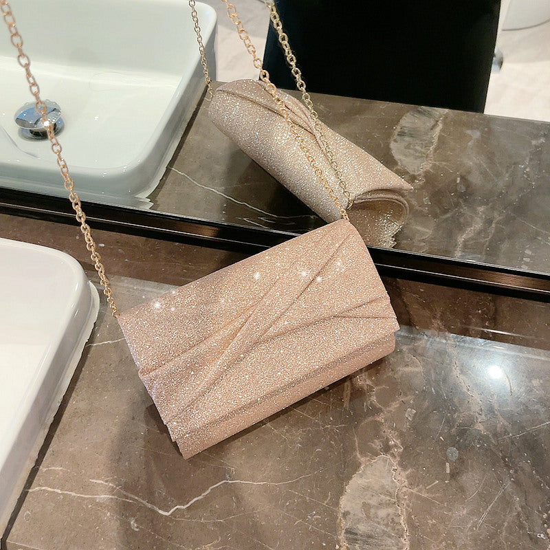 Clutch tipo sobre de moda - elegante, plegable y funcional