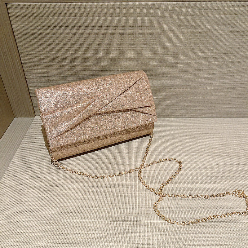 Clutch tipo sobre de moda - elegante, plegable y funcional