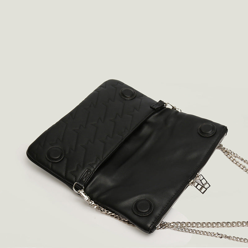 Bolso de hombro rectangular con cadena