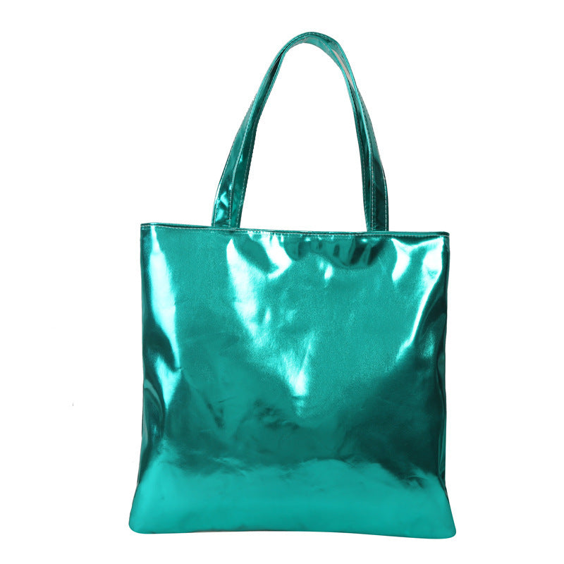 Bolso de hombro de gran capacidad con textura brillante